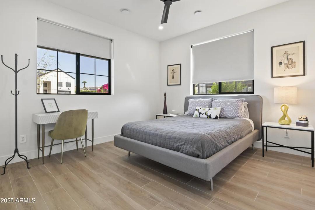 Real Estate Picture 17