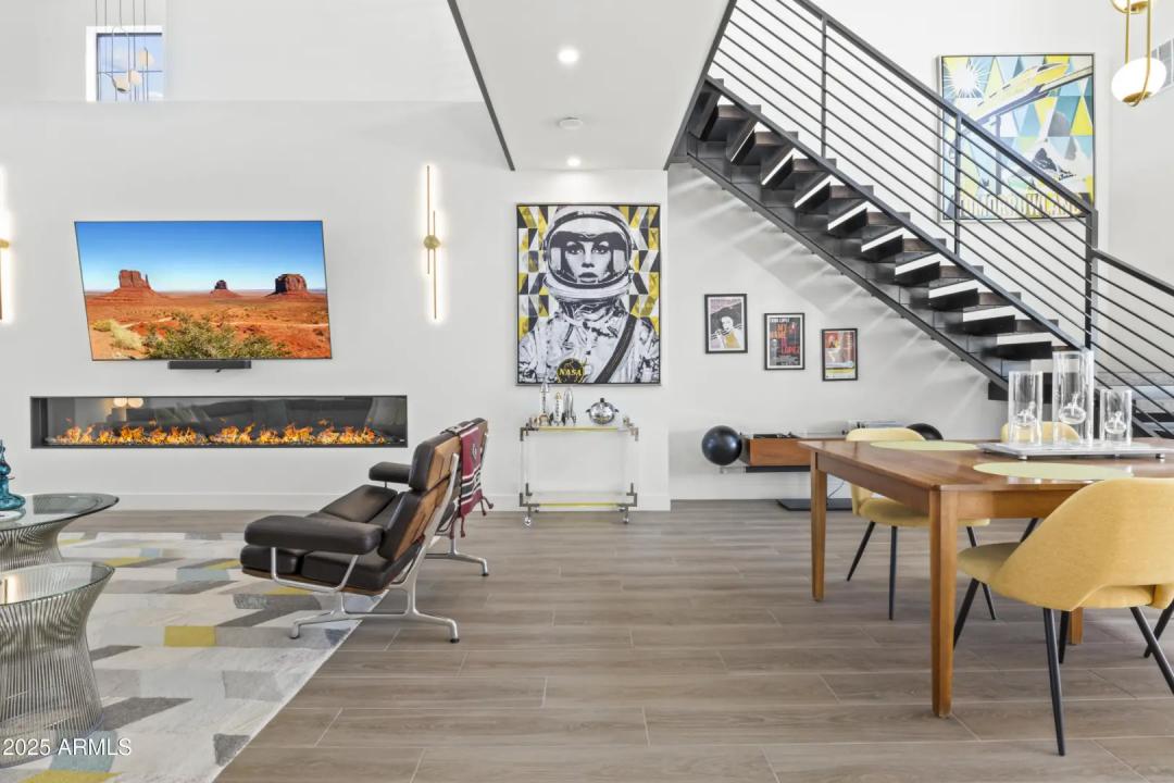 Real Estate Picture 22