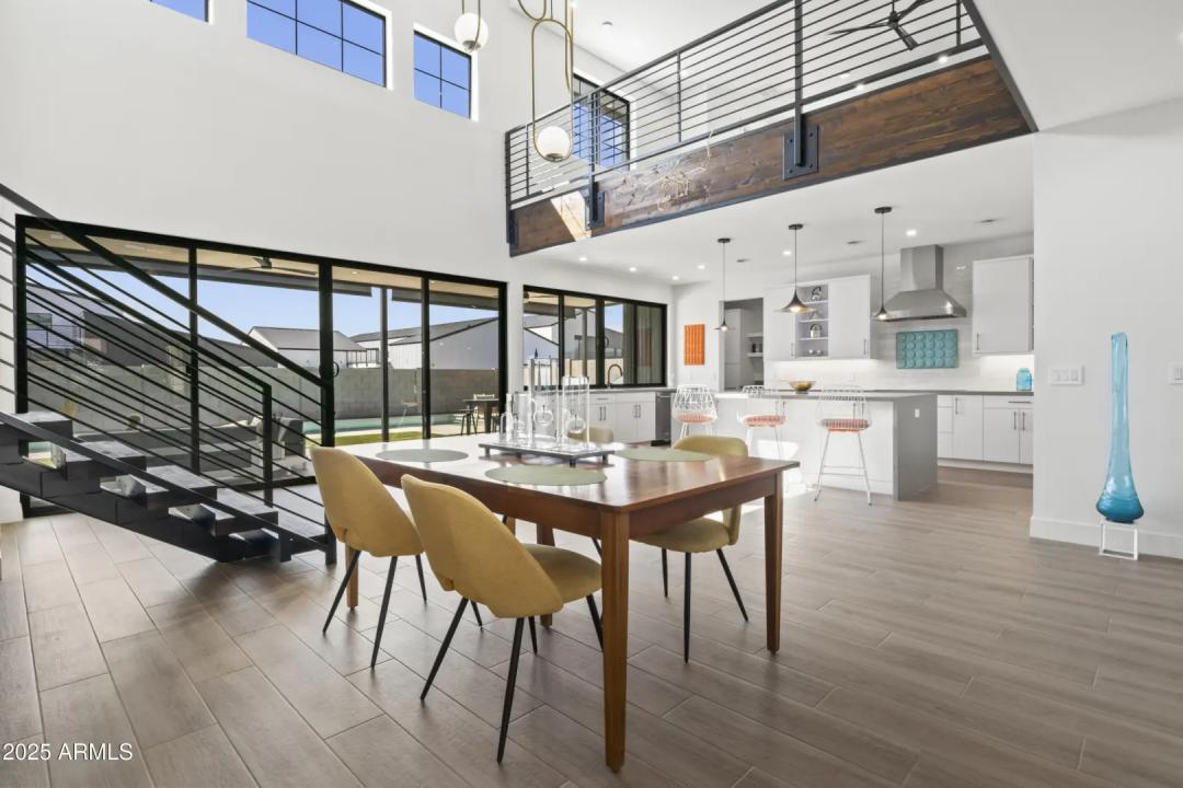 Real Estate Picture 23