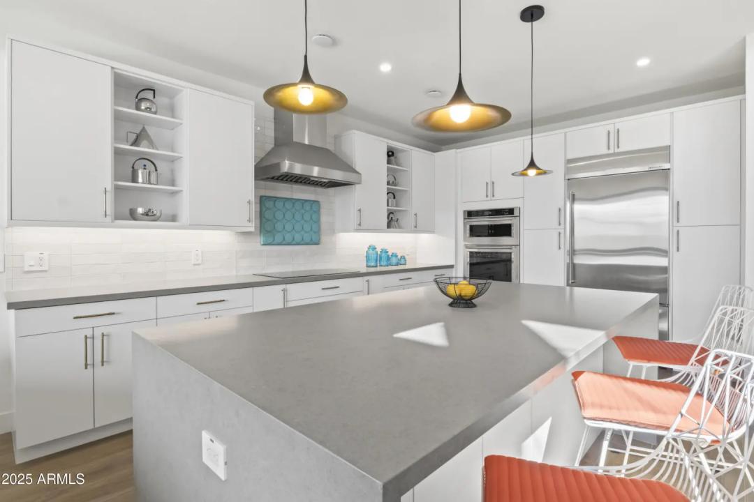 Real Estate Picture 25
