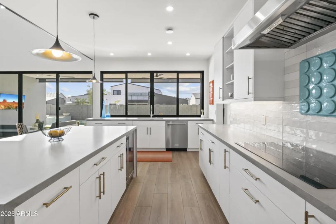 Real Estate Picture 28