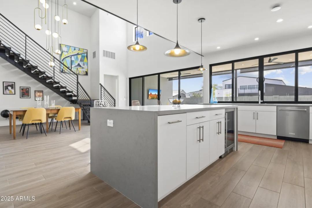 Real Estate Picture 29