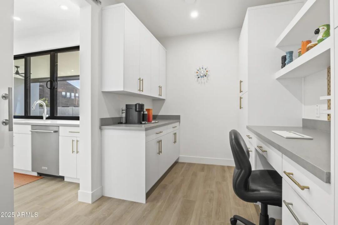 Real Estate Picture 32