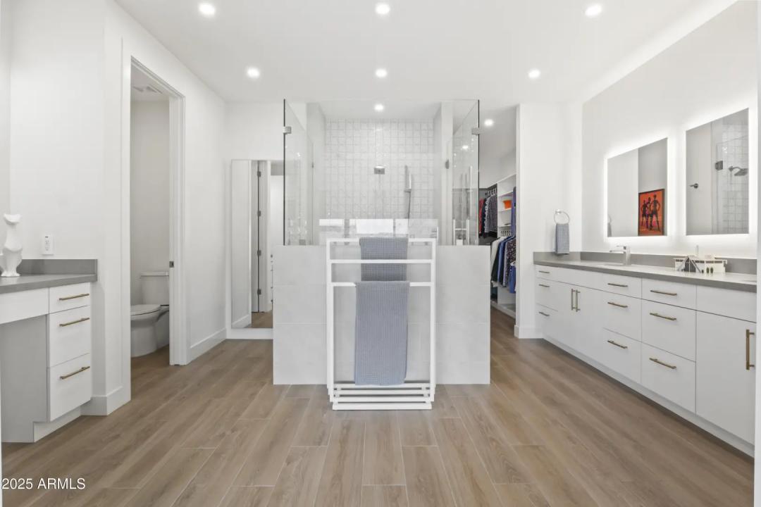 Real Estate Picture 39
