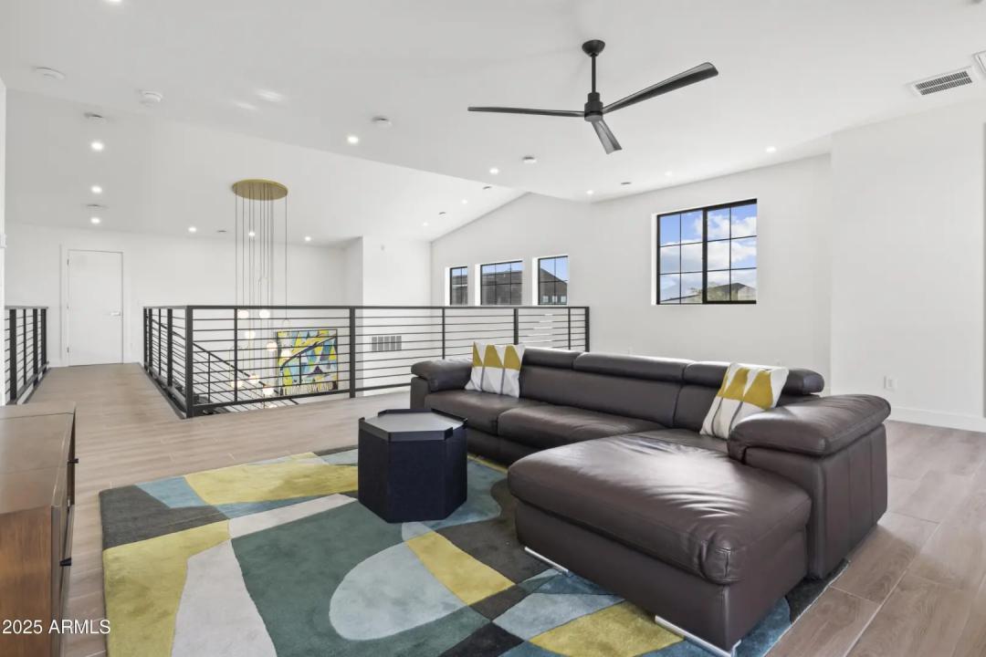 Real Estate Picture 48