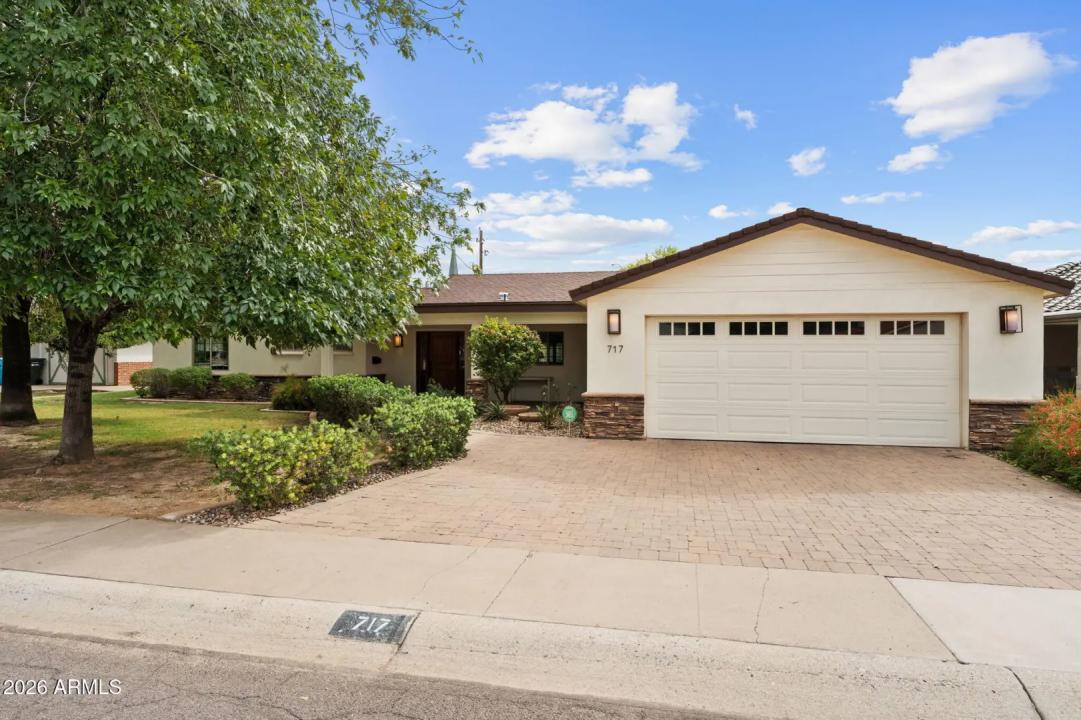 Real Estate Picture 1