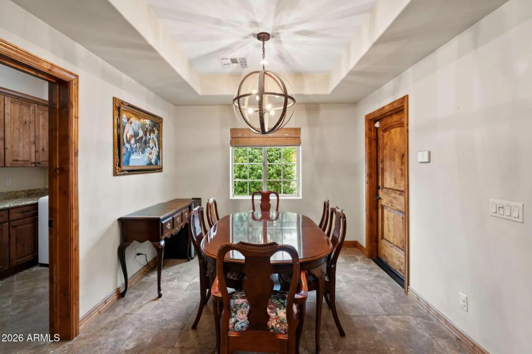 Real Estate Picture 9