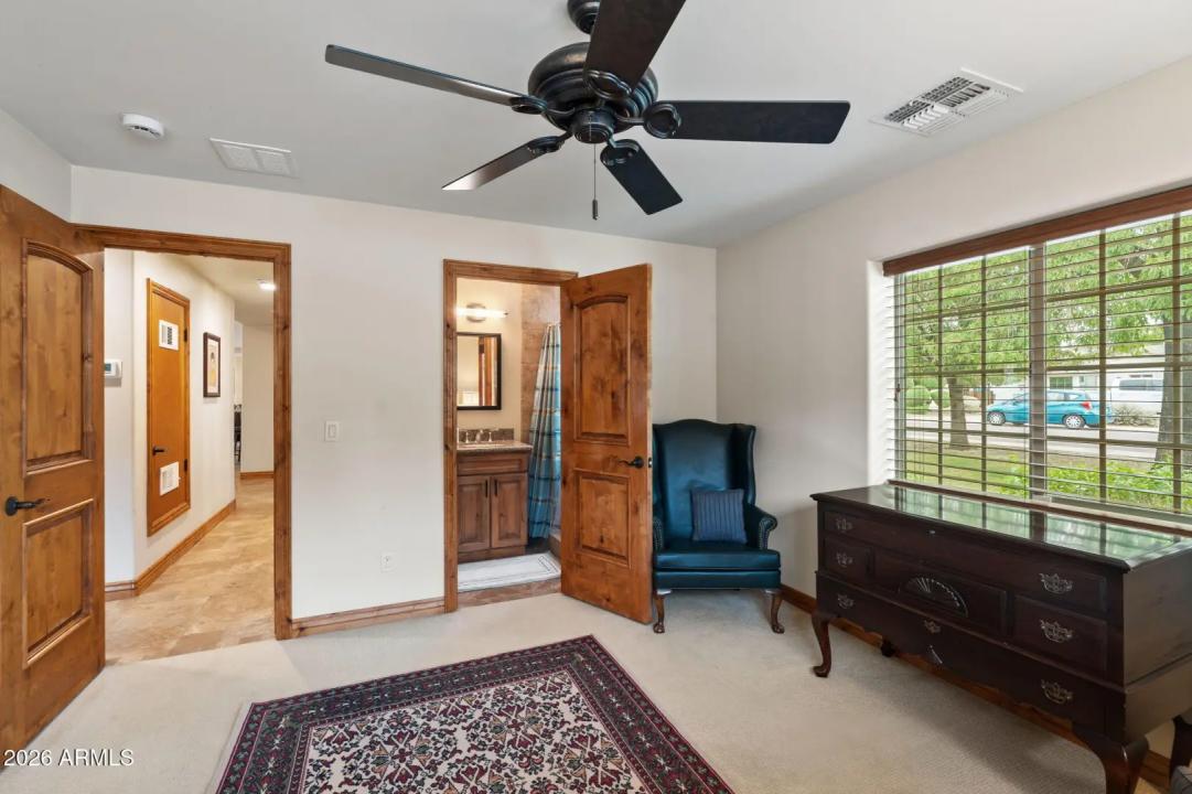 Real Estate Picture 18
