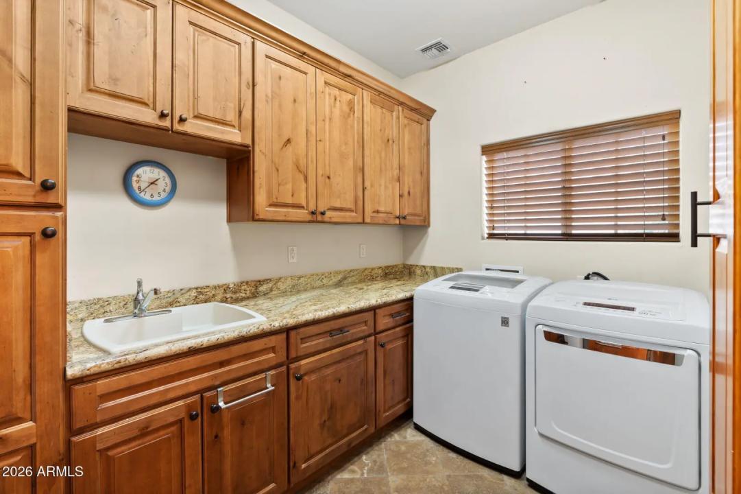 Real Estate Picture 26