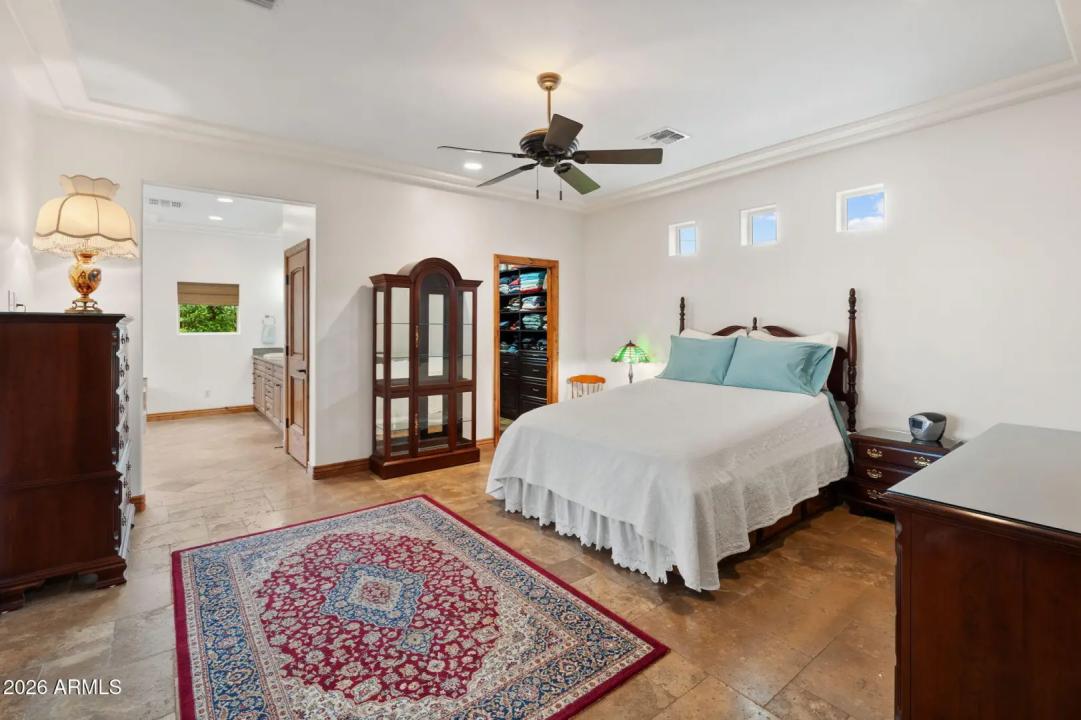 Real Estate Picture 33