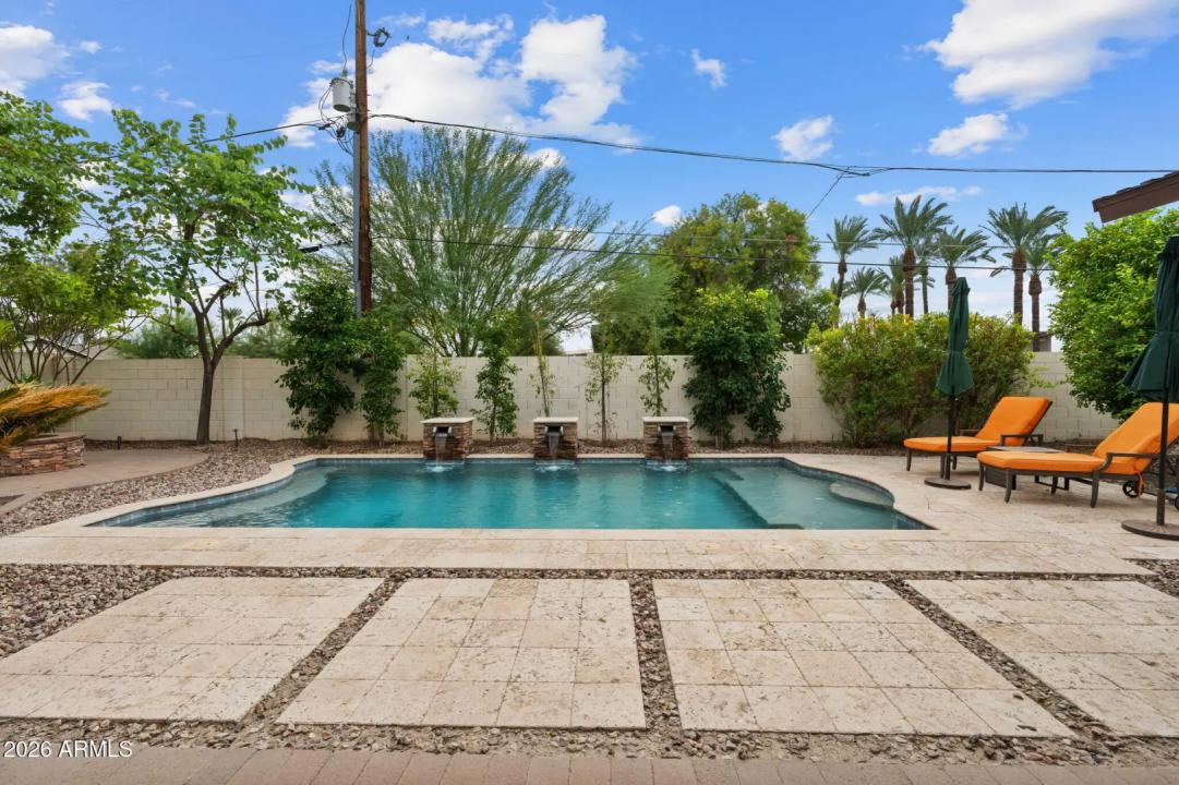 Real Estate Picture 40