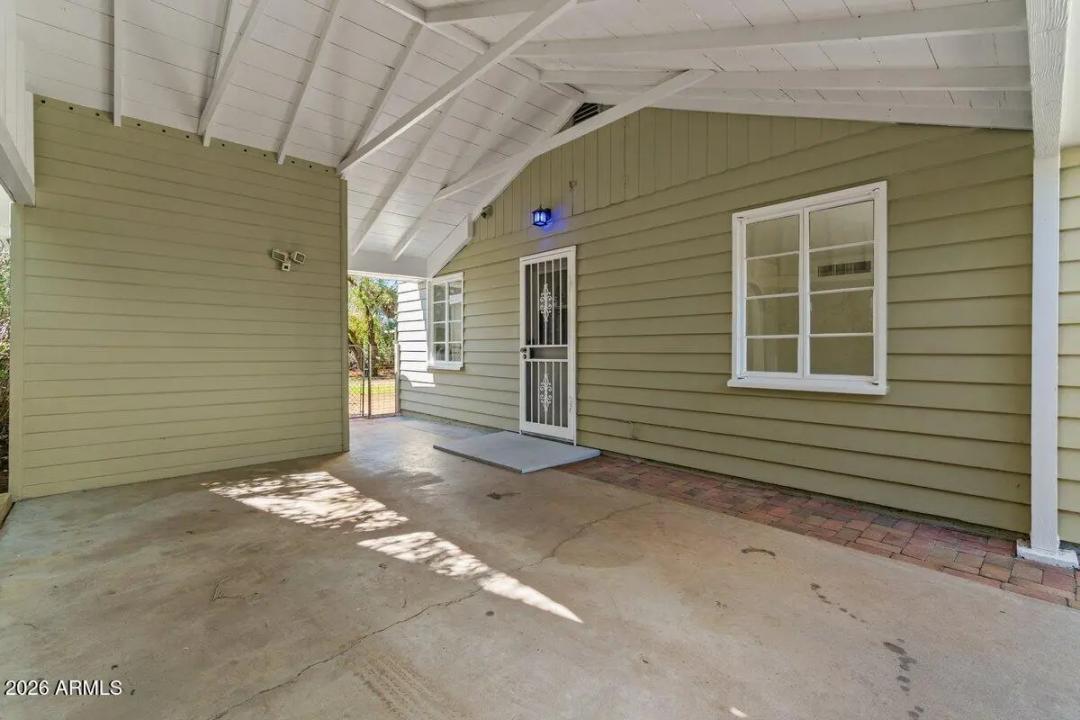 Real Estate Picture 21