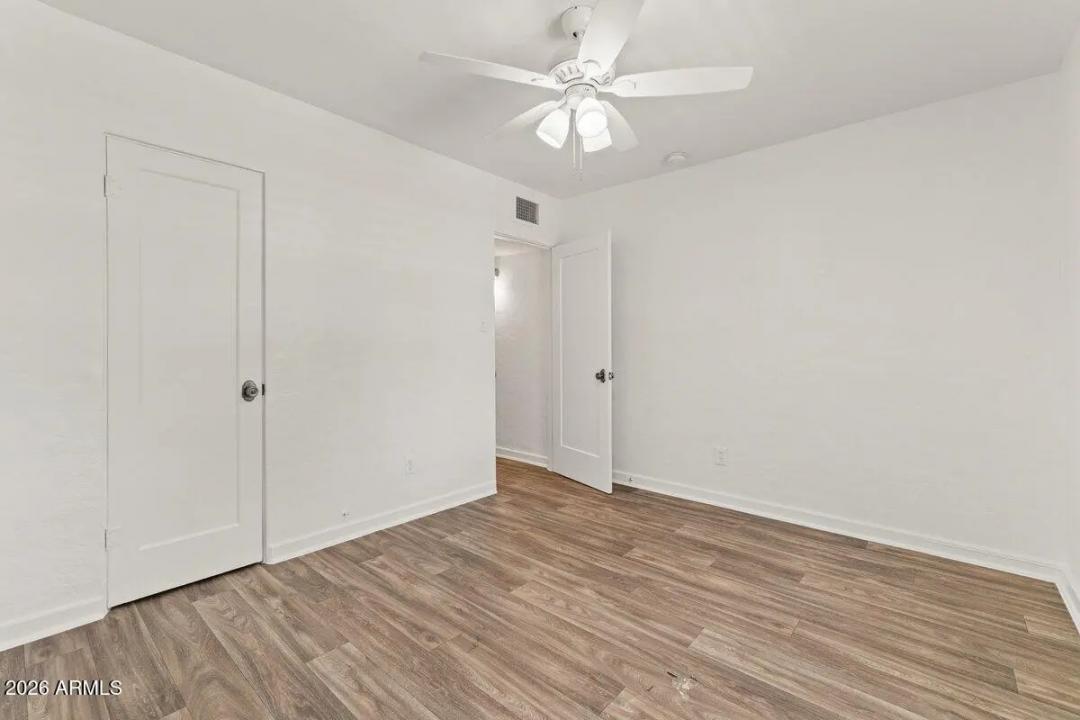 Real Estate Picture 15
