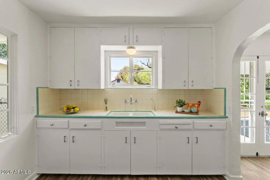 Real Estate Picture 10