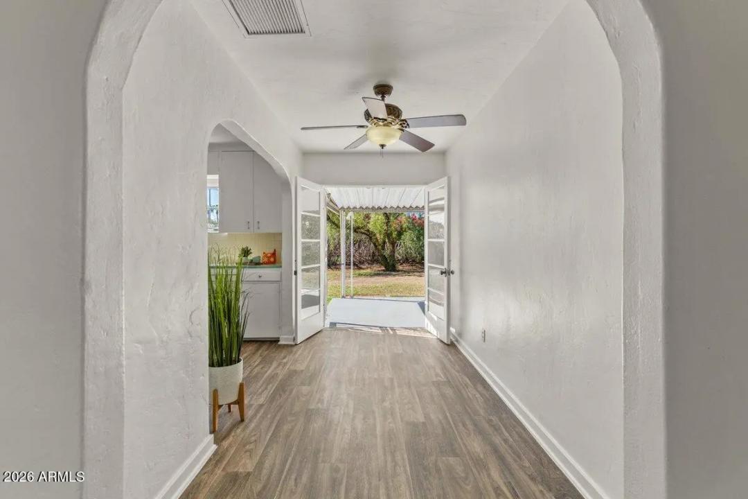 Real Estate Picture 9