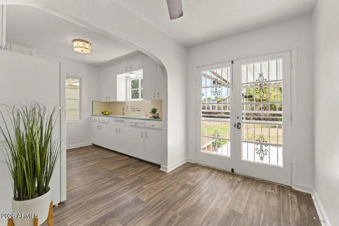 Real Estate Picture 13