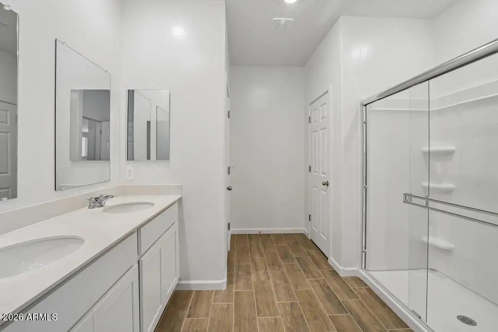 Real Estate Picture 9