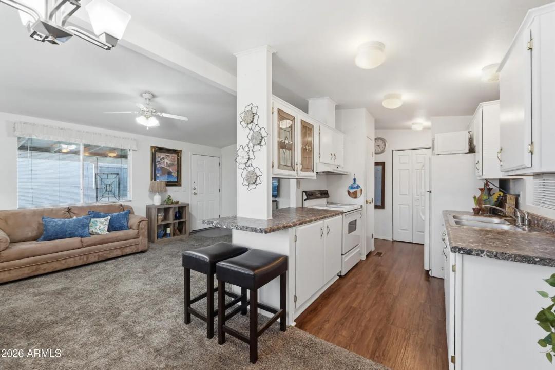 Real Estate Picture 6