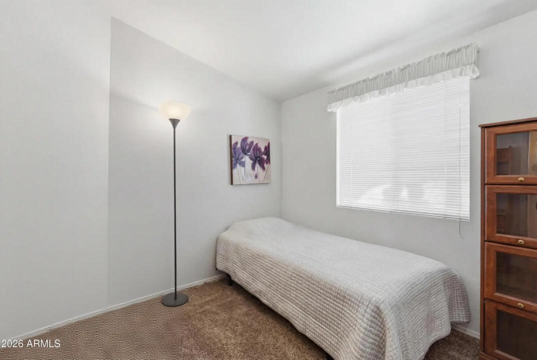Real Estate Picture 15