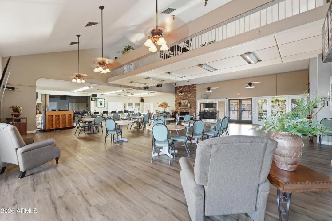 Real Estate Picture 24