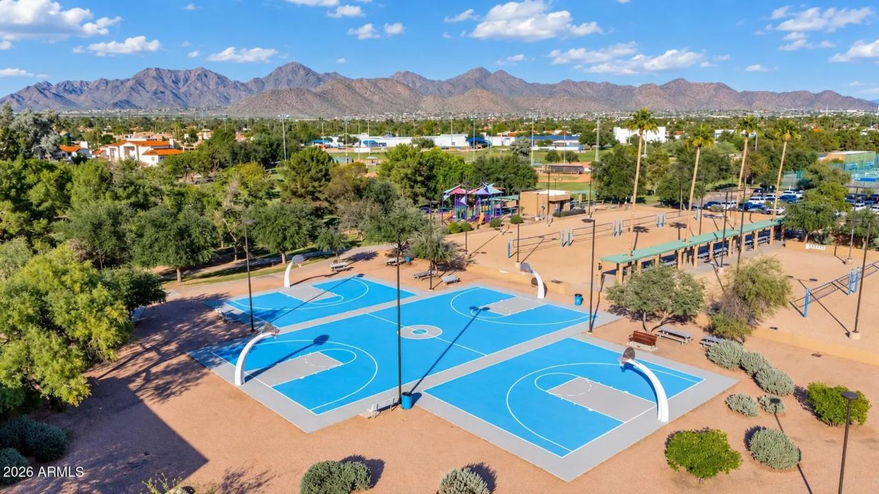 Real Estate Picture 44