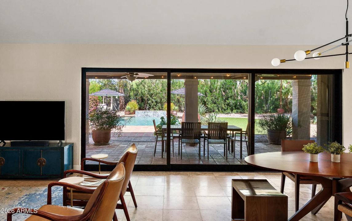 Real Estate Picture 11