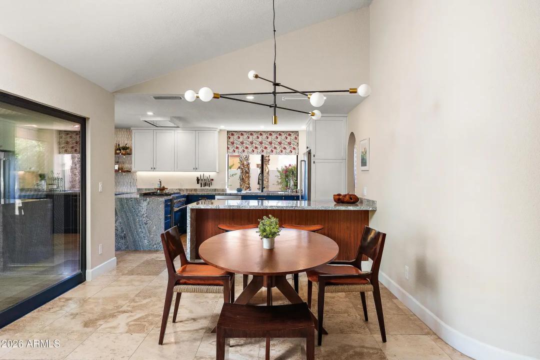 Real Estate Picture 13