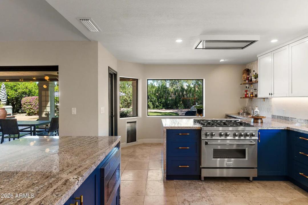Real Estate Picture 6