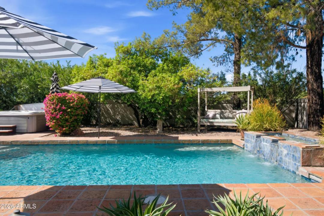 Real Estate Picture 35