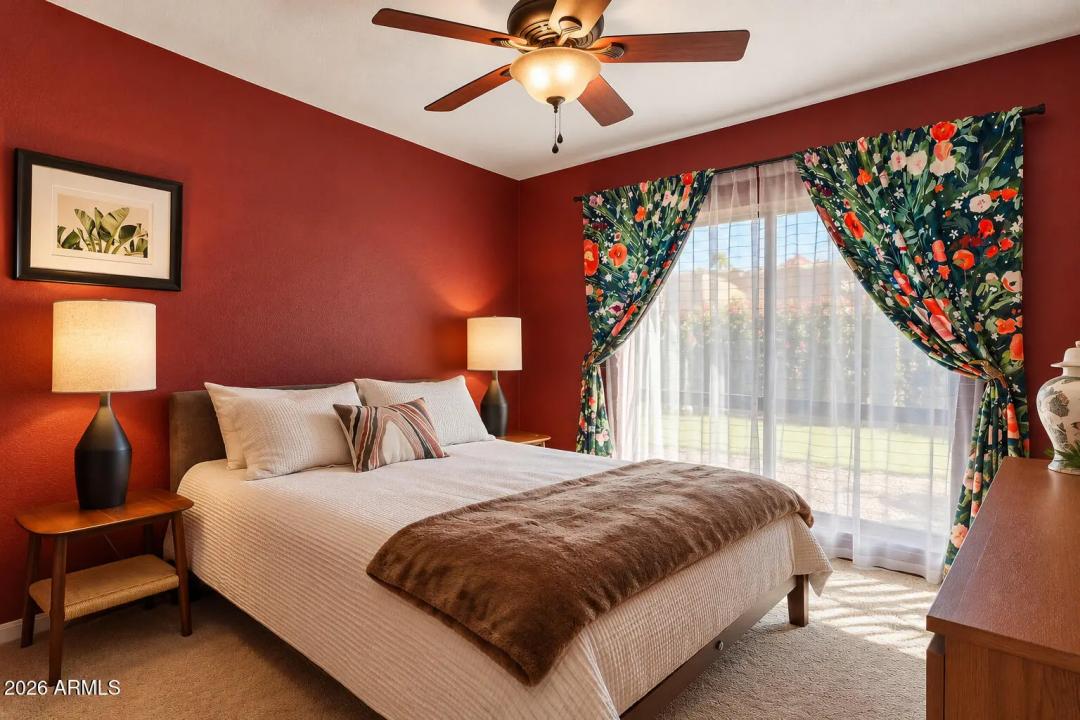 Real Estate Picture 16