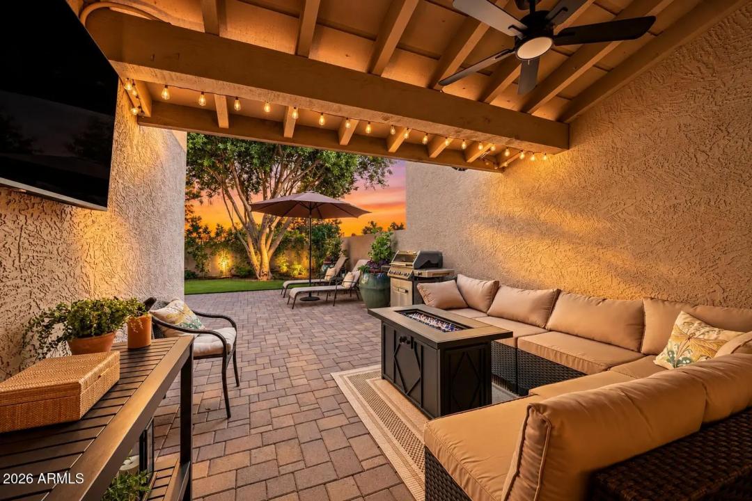 Real Estate Picture 8