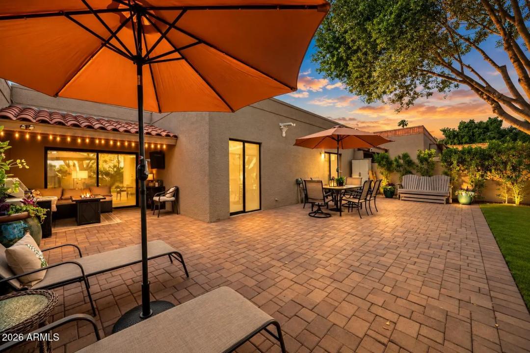 Real Estate Picture 11