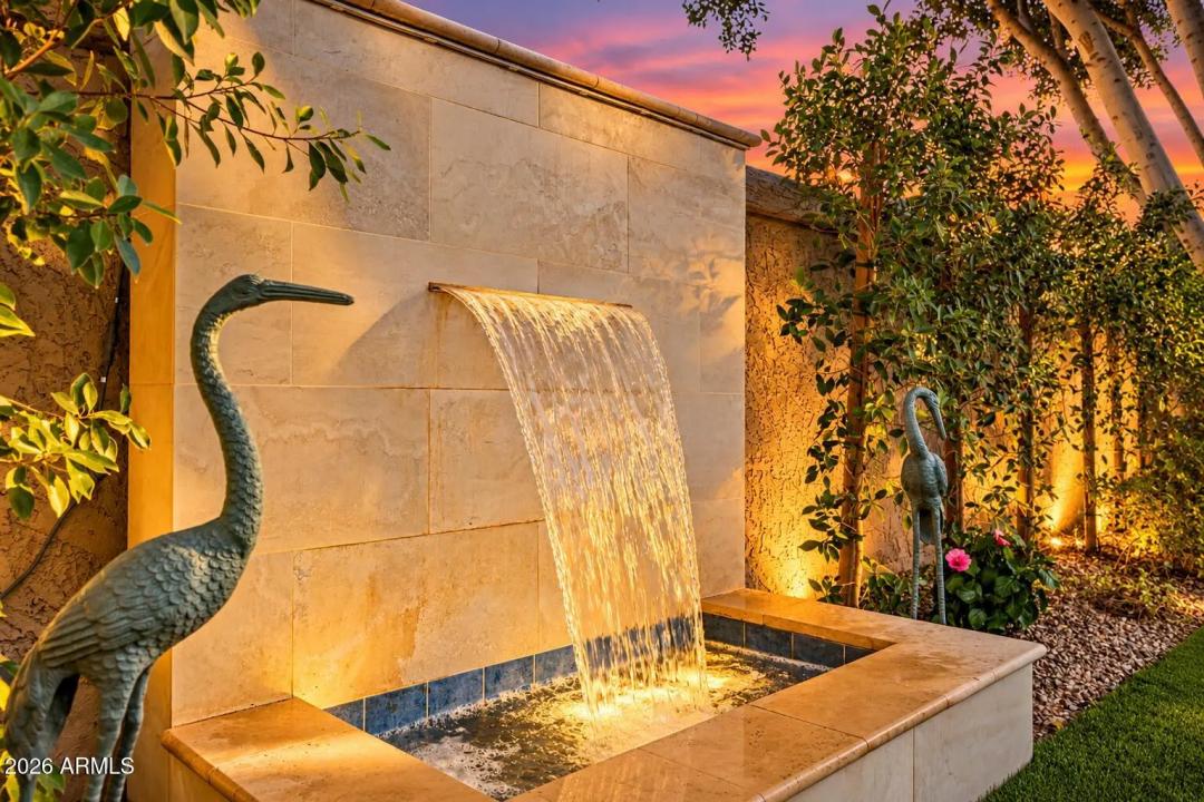 Real Estate Picture 14