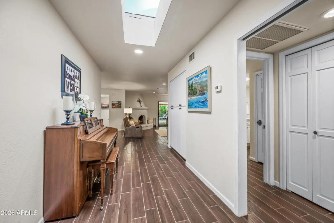 Real Estate Picture 17
