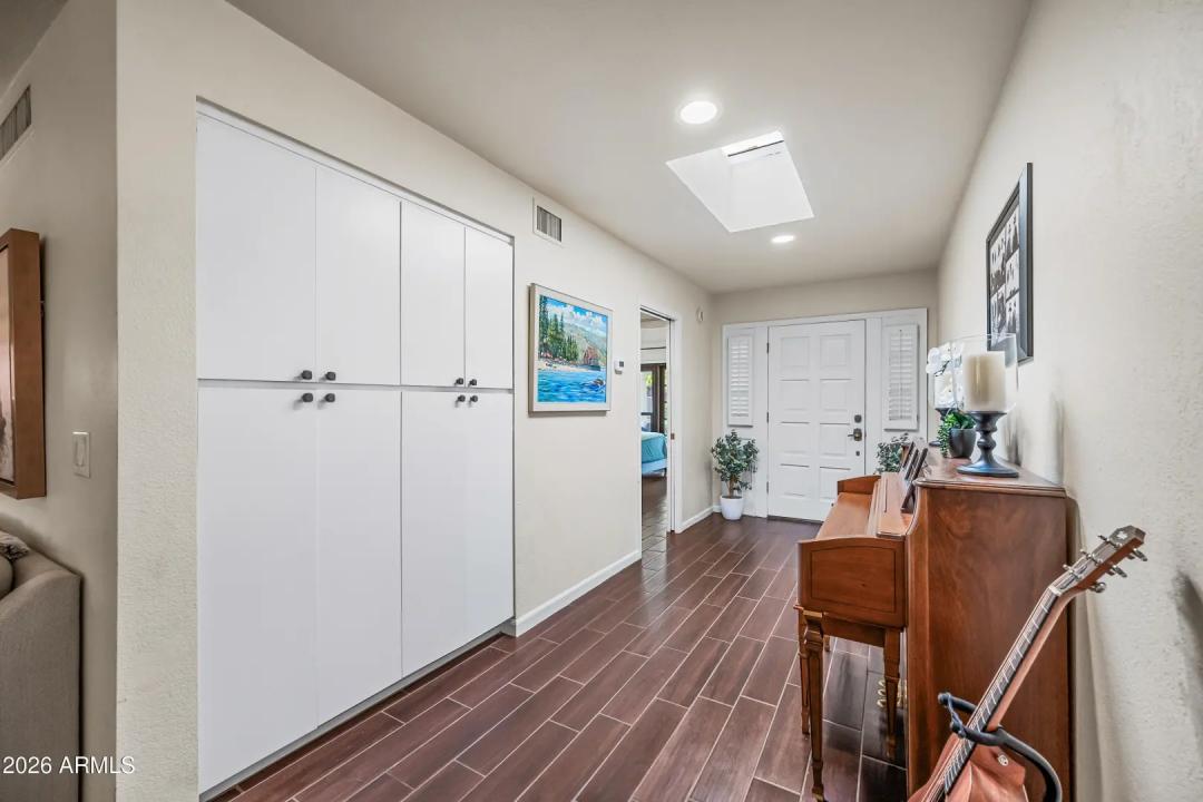 Real Estate Picture 18
