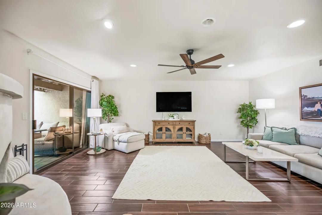 Real Estate Picture 20