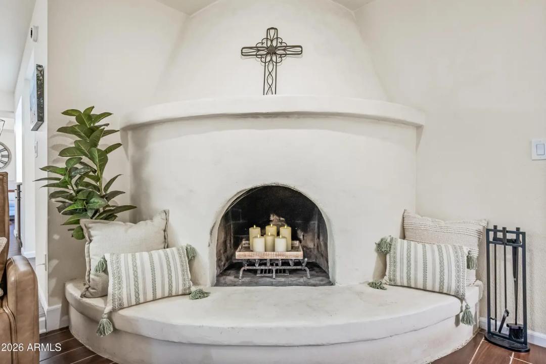 Real Estate Picture 23