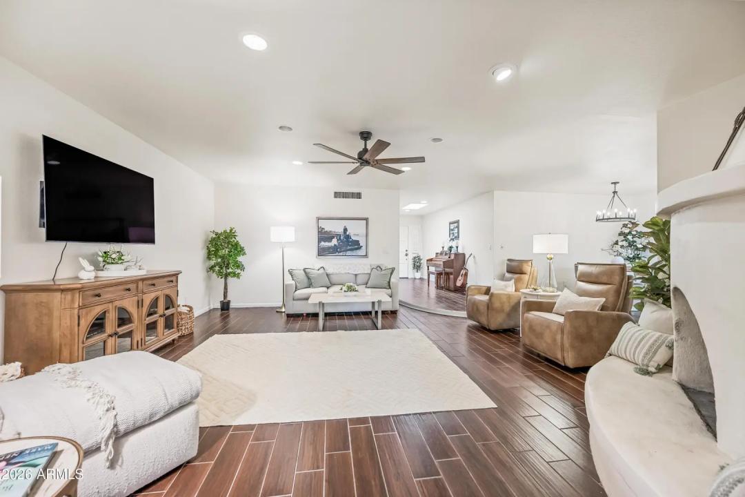 Real Estate Picture 21