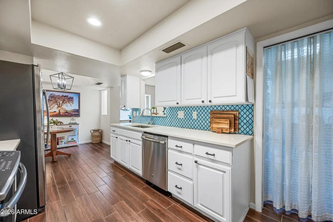 Real Estate Picture 35
