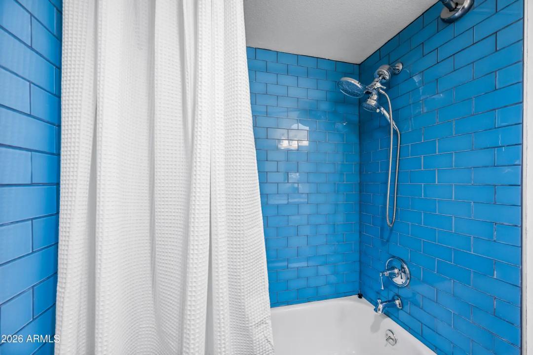 Real Estate Picture 50