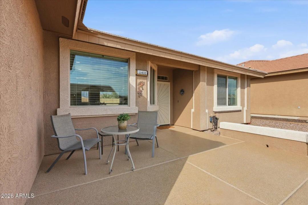 Real Estate Picture 4