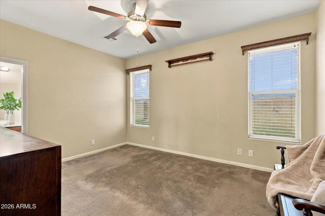Real Estate Picture 17