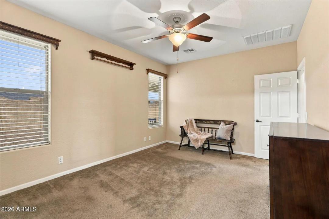 Real Estate Picture 18