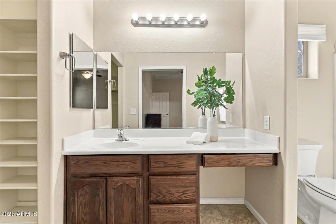 Real Estate Picture 19