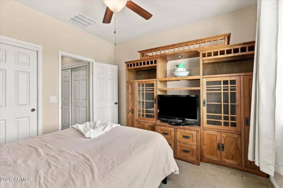 Real Estate Picture 25