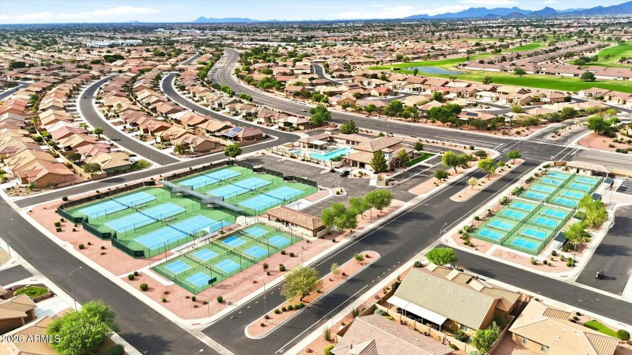 Real Estate Picture 43