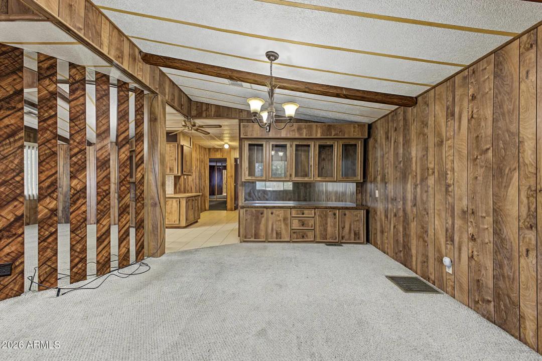 Real Estate Picture 9