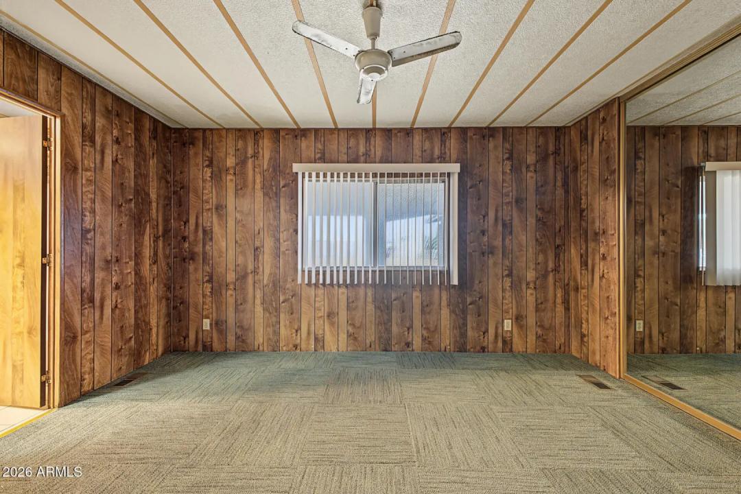 Real Estate Picture 11