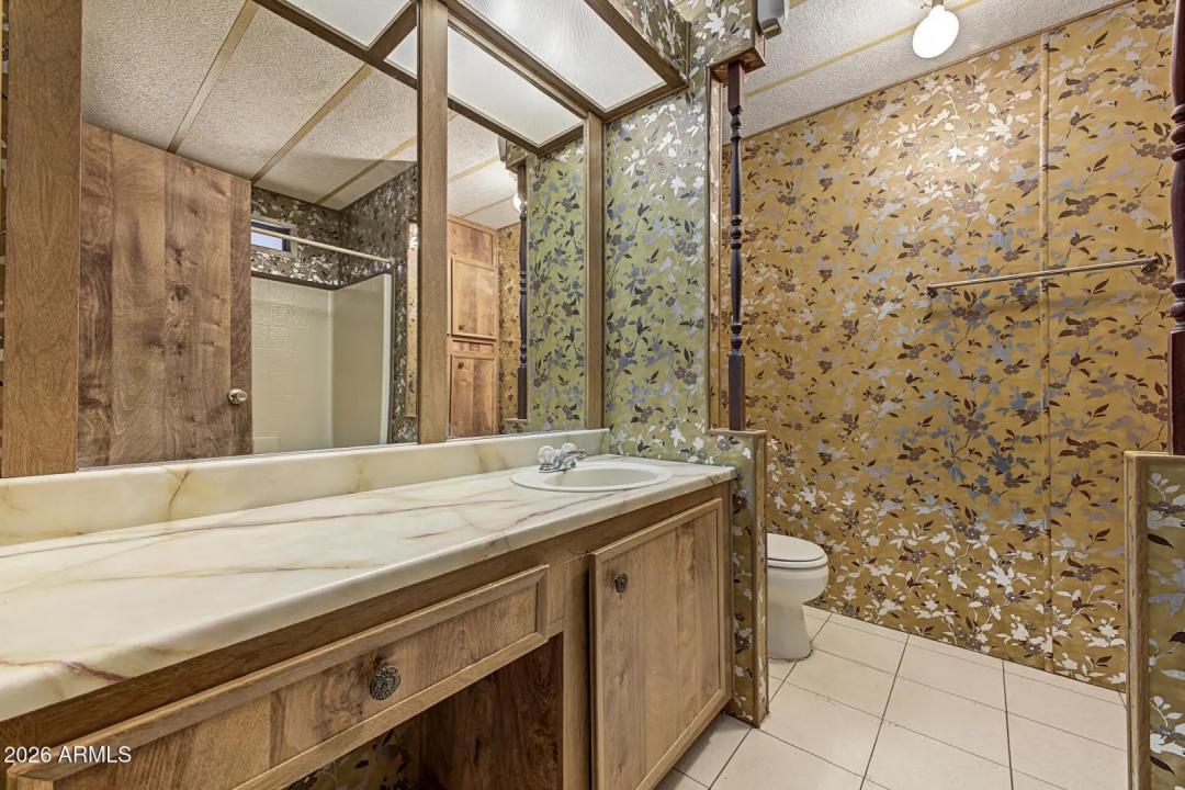 Real Estate Picture 12