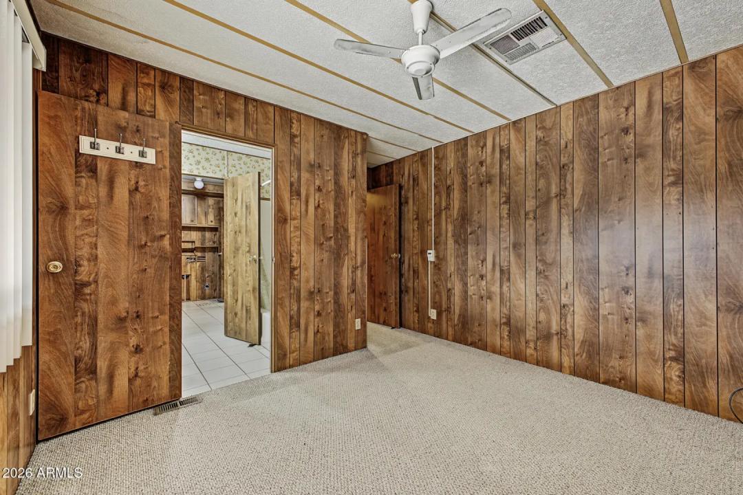 Real Estate Picture 15